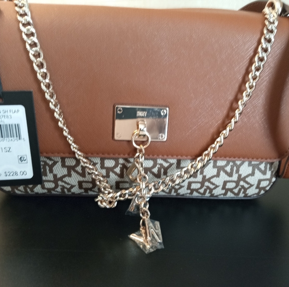 DKNY Handbags - DKNY woman Shoulder Bag